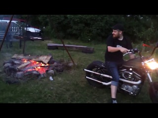 Харлей Дэвидсон жгёт... Как разжечь костёр при помощи мотоцикла. / How to light a fire with Harley Davidson