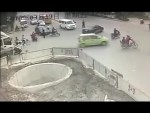 Как ездят на мотоциклах в Китае 