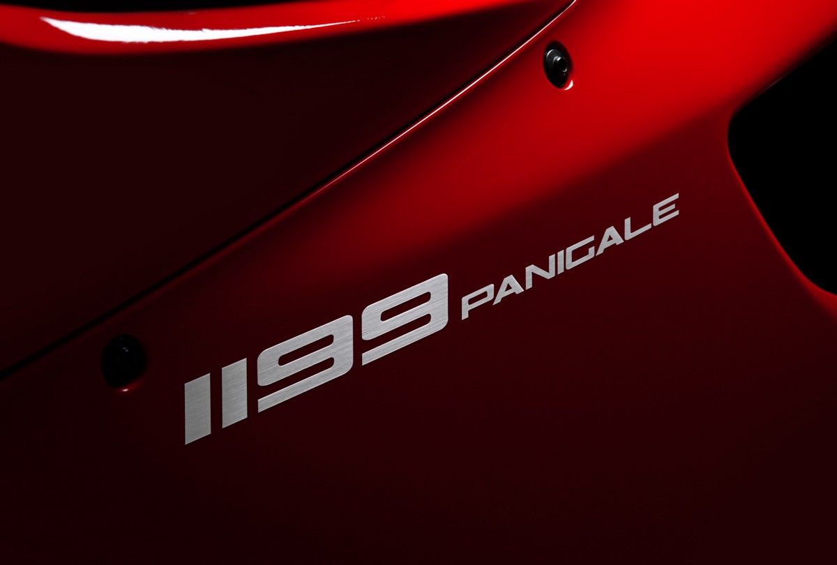 Ducati представила новое поколение супербайков под именем Panigale