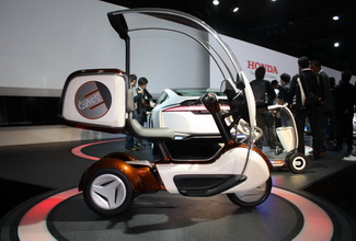 Honda представила новый электробайк E-Canopy