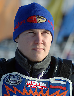 Первый победитель личного ЧР по мотогонкам на льду – Николай Красников
