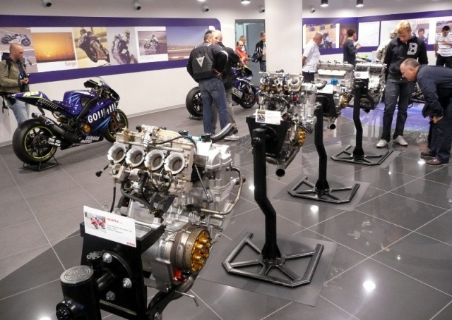 В сезоне MotoGP 2013 на каждого пилота будет приходиться только 5 двигателей.
