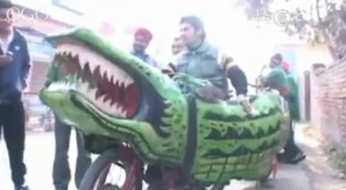 Надо очень любить мотоцикл, чтобы сделать из него крокодила. 