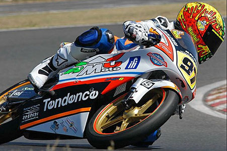 Еще одни член семьи Валентино Росси выйдет в этом сезоне на трек в MotoGP. 