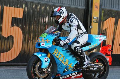 Рэнди де Пюнье принял участие в первых тестах Suzuki. 