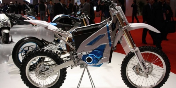 Yamaha выпустит две модели электроциклов до 2016 года