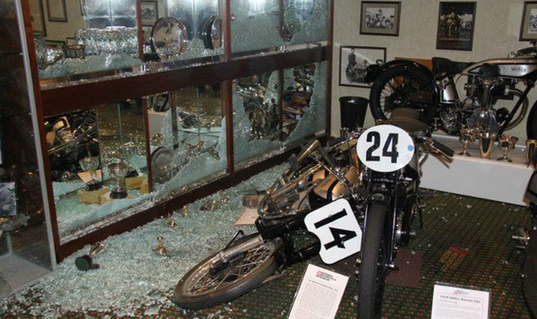 Погром в Национальном Мотоциклетном музее