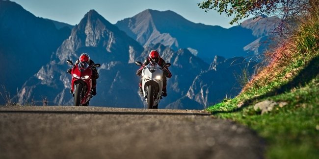 Компания Ducati подтвердила мотоцикл с мотором V4