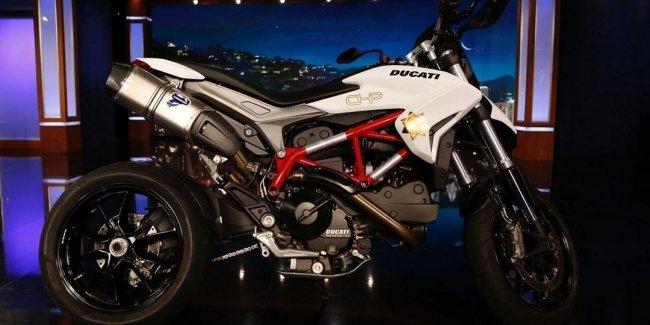 Фирма Ducati продает легендарный Hypermotard CHiPs