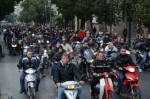 Улицы Афин заполонили мотоциклисты