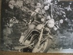 Девушки в стиле ретро на мотоциклах