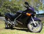 Информация по эксплуатации, максимальная скорость, расход топлива, фото и видео мотоциклов ZZR 250 2002