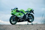 Информация по эксплуатации, максимальная скорость, расход топлива, фото и видео мотоциклов ZX-10R MotoGP Replica (2007)