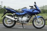  Мотоцикл Pulsar 220 (2011): Эксплуатация, руководство, цены, стоимость и расход топлива 